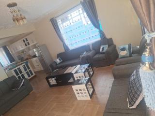 Félix Square Furnished Apartments Bondo - 2
