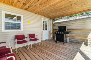 Lakefront Livingston Retreat w Dock and Fire Pit - 6