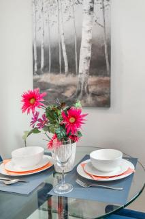 Stylish 1BR Apartment - Heart of James South Hamilton - 2