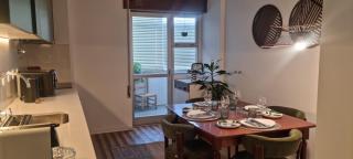 Vintage 2-Bed Apt with Music Room - 9
