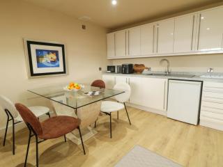 Suite 33B - 5
