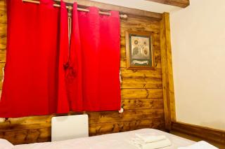 In the Heart of Chamonix duplex view Mont-Blanc - 8