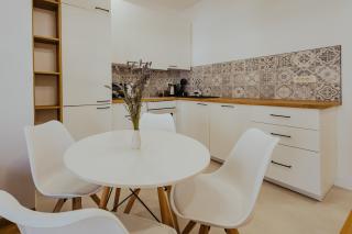 Happy Family Apartments - 1