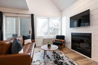 Slopeside Terminal - Hot Tub Shuttle & Patio - 6