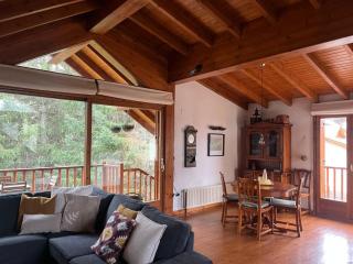 New listing! House with pool and garden, Urús - 9