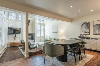 Stunning Sunlit & Spacious-1BR2BTHLoft - 8