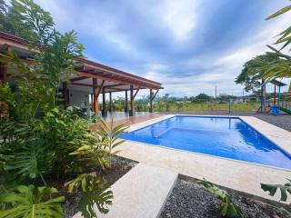 Colibri Villas del Bosque at La Fortuna - 9