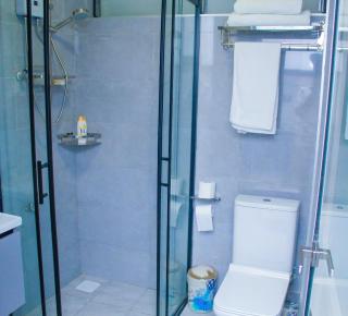 Shangrila residence opposite Marriott ,GTC and walking distance to Sarit and Pride-inn Hotel - 8