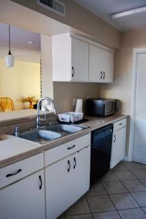 Condo with Mountain Views and Pool Near Casino El Paso - 5