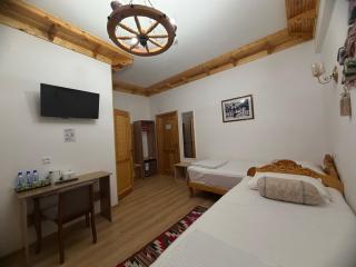 NAZIRA Boutique Hotel & Terrace - 8