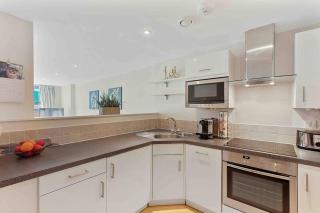Premium 1BR Swindon City Centre - 8