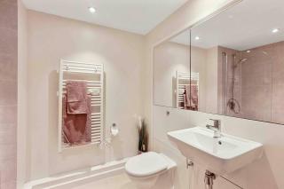 Premium 1BR Swindon City Centre - 7