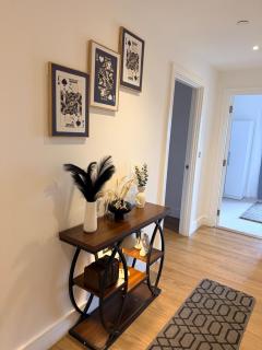Cozy 2-Bed Apt Sleeps 4 near Jewellery Quarter - 2