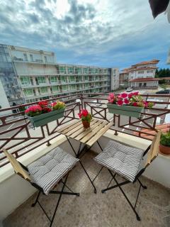 Cozy apartment by the beach in Byala - 8
