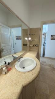 El Gouna South Marina 2-Bedroom Apartment, Walk to Marina & Beaches - 3
