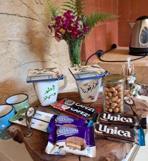 Cave 2000 - Rustic Breakfast & Dining Available - 3