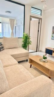 Shangrila residence opposite Marriott ,GTC and walking distance to Sarit and Pride-inn Hotel - 2