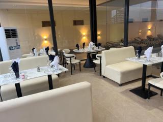 Oasis Signature Hotel - 9