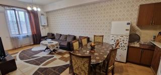 Апартамент 4 комнатная в центре Еревана - 0