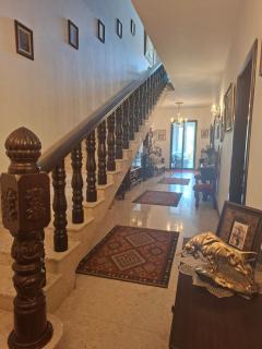 Basic double bedroom private bathroom close to Malta airport - 1