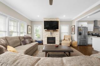 The Experience at ND4BR, 4BA 1 mi to ND Stadium - 2