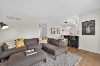 Cozy Alpine Condo - Shuttle - Pool - Patio - 8