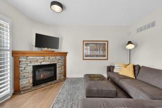 Cozy Alpine Condo - Shuttle - Pool - Patio - 4