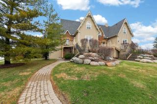 Cozy Alpine Condo - Shuttle - Pool - Patio - 8