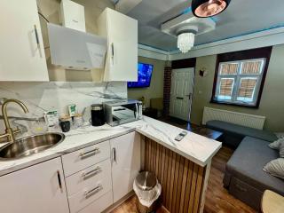 Blackpool cosy cottage - 3