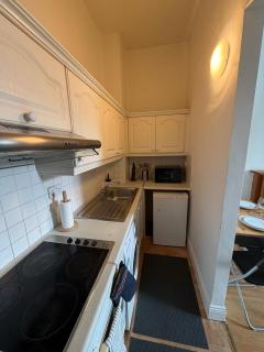 Cosy City Centre Apartment - 3