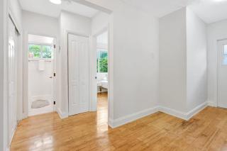 Newly Renovated 1BR Miami Beach Stay - Sleeps 4 - 1