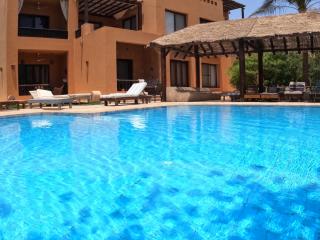El Gouna South Marina 2-Bedroom Apartment, Walk to Marina & Beaches - 0