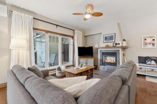 Old Village Retreat - Mont-Tremblant - 6