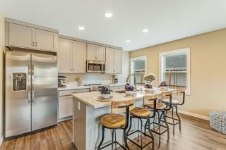 Front Street Suite - 6