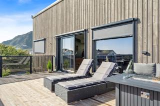 Moderne hus midt i Lofoten - 8