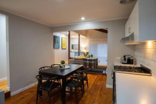 Family-Friendly Home in Tullamarine - Sleeps 6 - 3