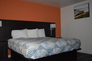 PLYMOUTH MOTOR LODGE - 6