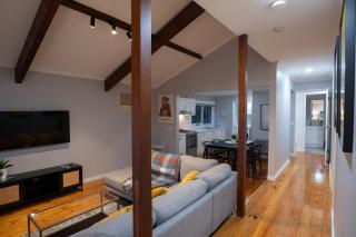 Family-Friendly Home in Tullamarine - Sleeps 6 - 8