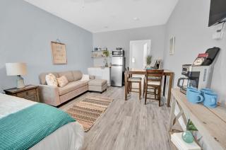 Seaside Escape 5 - Modern Beachside Basecamp - 4