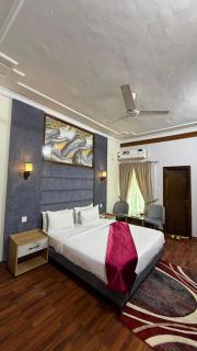 Royal luxus and travel Islamabad - 5