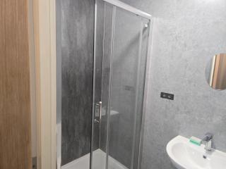 One bedroom Apartment in City Centre - Intercom Entry with Video - 7