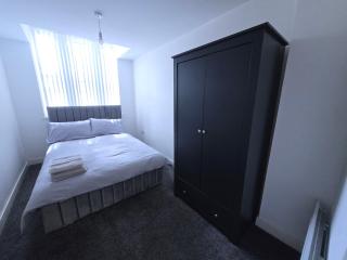 One bedroom Apartment in City Centre - Intercom Entry with Video - 4
