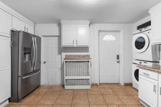 Private Room w Ensuite Bath NYC Access - 5