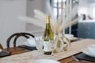 Liverpool Home Fast Wi-Fi, Parking & Long Stays - 4
