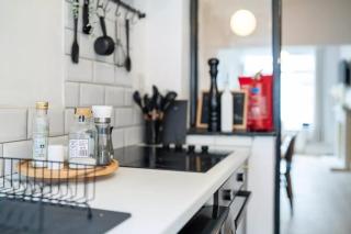 Liverpool Home Fast Wi-Fi, Parking & Long Stays - 7