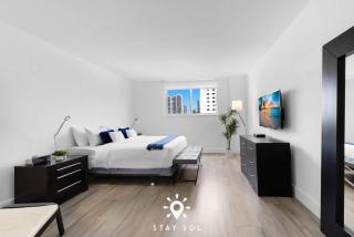 Coastal Comfort 2BR Retreat Balcony Space - 7