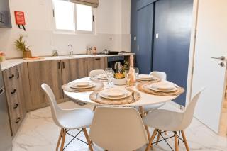 Well Located Modern Apart Balluta Bay - Happy Rentals - 3