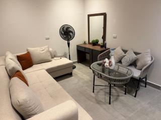 Old Sheraton street apartment - 2