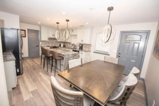 Spacious Dawsonville 4 bedrooms with 8 beds Sleeps 10 for Work crews and Large groups of friends and families - 9