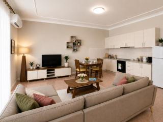 Spacious 2BR Apartment - Walk to Skanderbeg Square - 0